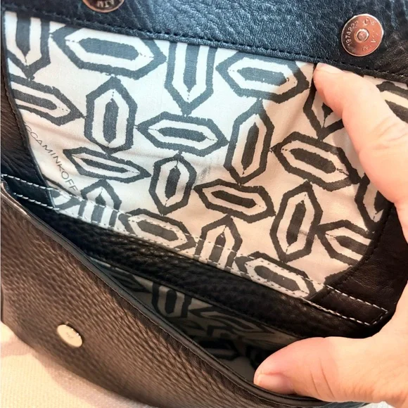 RARE Rebecca Minkoff “Jules” Camera Bag - Leather Crossbody - Gold Hardware - Picture 6 of 7